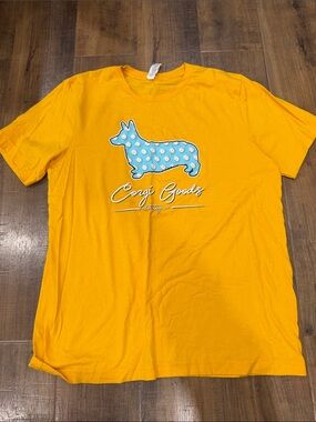 Womens Yellow Graphic Tee